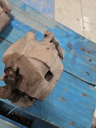 Pinzas de freno Tokico (2 unidades)