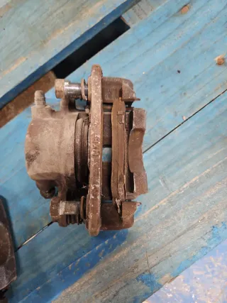 Pinzas de freno Tokico (2 unidades)