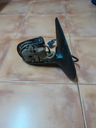 Espejo retrovisor derecho Seat toledo II y León I.