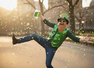 San patricio Sombrero, Barba, Gafas y Chaleco