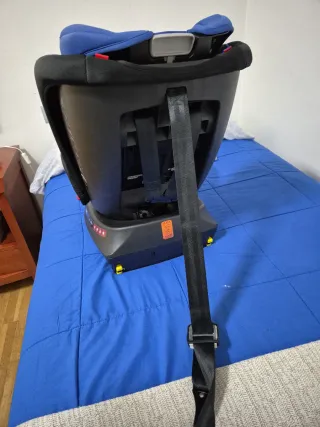 Silla coche Isofix azul y negro