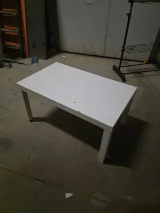 Mesa de centro blanca de madera