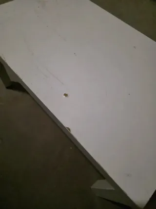 Mesa de centro blanca de madera