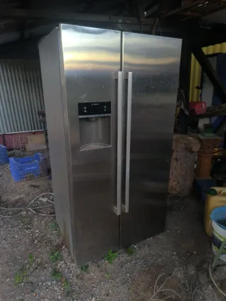 Nevera rota no enciendo solo para piezas