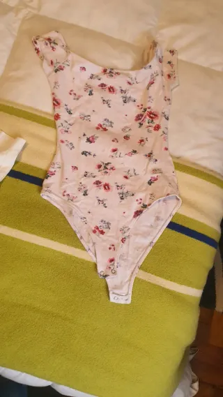 Conjunto Adidas: Camiseta y Body