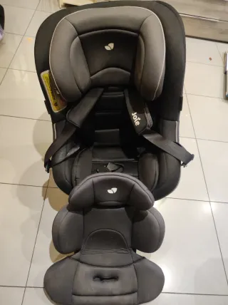 Seggiolino auto Joie 360° girevole