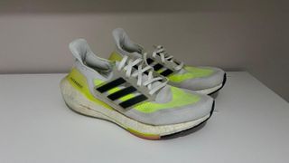 Adidas Ultraboost Blancas y Amarillas