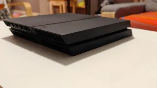 PS4 (PlayStation 4) + 2 mandos