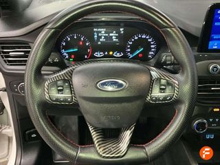 Ford Focus 1.0 Ecoboost MHEV 114kW ST-Line