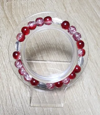 Pulsera Cuentas Rojas y Hojas Plateadas