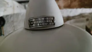 Ventilador de techo antiguo blanco