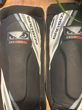 Espinilleras MMA Bad Boy Pro Series