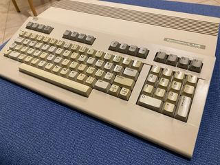 Commodore 128 Personal Computer