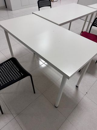 Mesa Ikea Blanca. Con marcas de uso