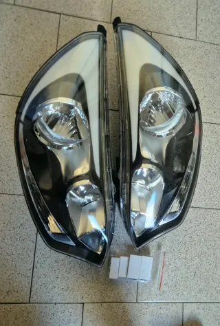 Fanali Anteriori Kia Rio + luci H1 e H7