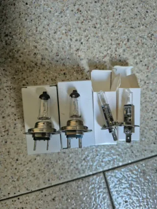 Fanali Anteriori Kia Rio + luci H1 e H7