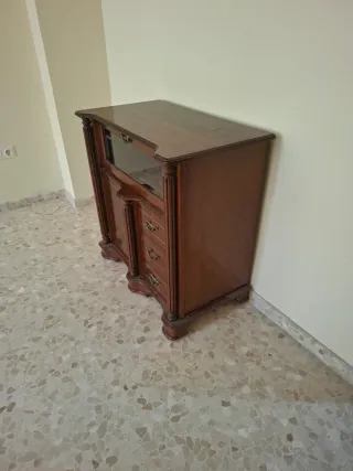 Mueble TV madera con vitrina y cajones
