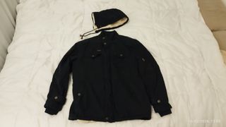 Parka o cazadora azul marino oscura cálida