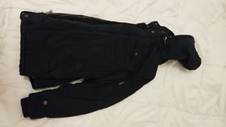 Parka o cazadora azul marino oscura cálida