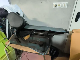 Sierra de cinta para metal