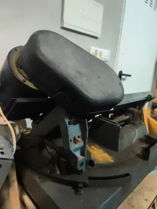 Sierra de cinta para metal