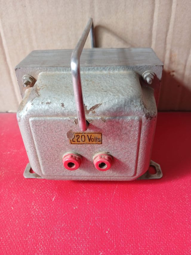 Transformador Eléctrico Vintage