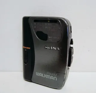 Sony Walkman WM-FX153 FM/AM Mega Bass vintage