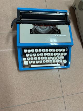 Máquina de escribir Olivetti Lettera 31