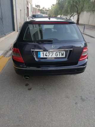 Mercedes-Benz Clase C 2010