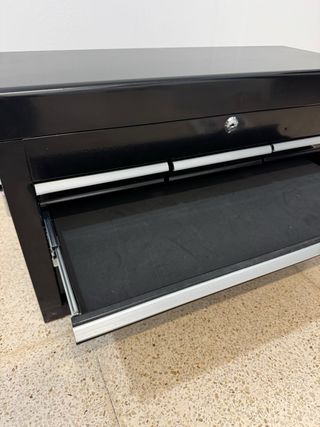 Caja de herramientas negra