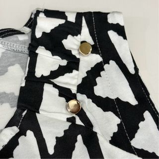 Talla S/M - Top estampado geométrico blanco y negr