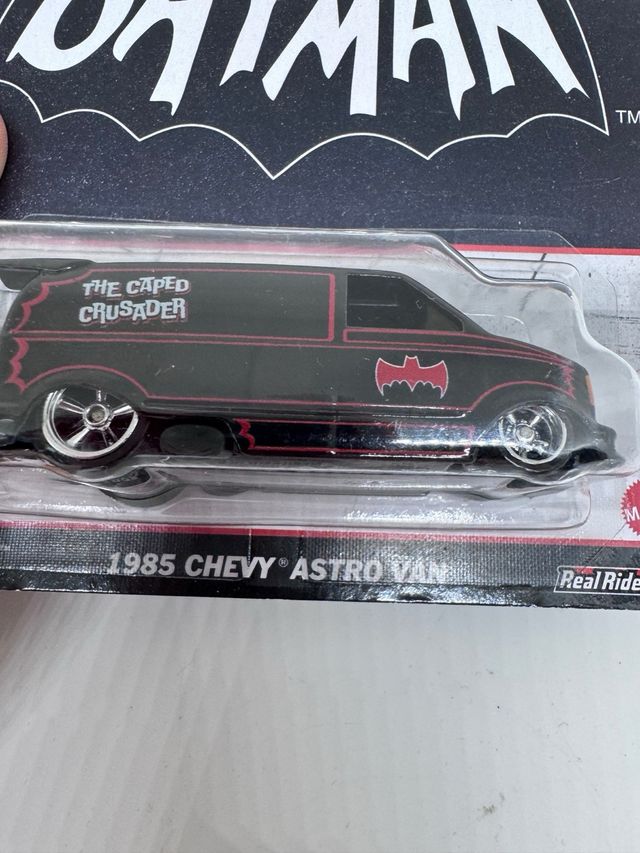 Hot Wheels Batman 1985 Chevy Astro Van