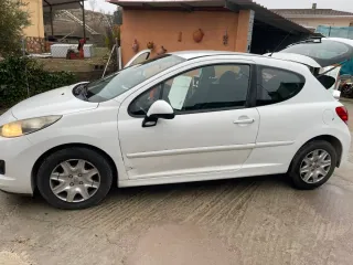 Peugeot 207 2013
