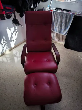 Sillón de masaje con reposapiés