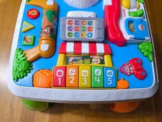 Mesa de actividades Fisher-Price