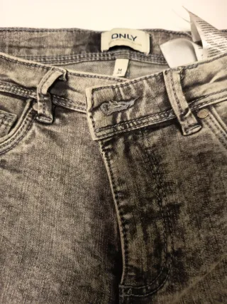 Pantalón ONLY gris talla M