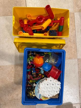 Lote de juguetes para mudanza