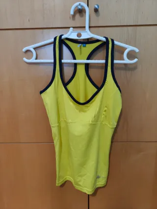 Camiseta gym amarilla talla S