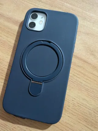 iPhone 11 64GB Bianco con custodia.