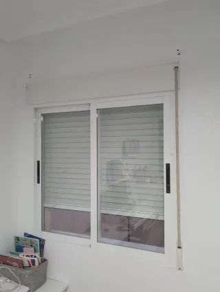 Ventanas y balconeras de aluminio.