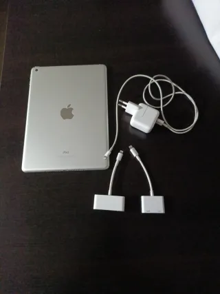 iPad 6 generación 32gb Blanco con Cargador + HDMI+