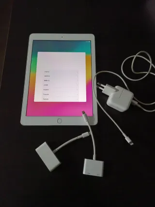 iPad 6 generación 32gb Blanco con Cargador + HDMI+