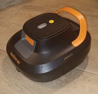 Robot limpiafondos piscina