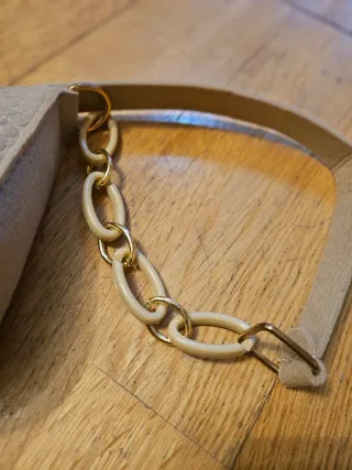 Bolso pequeño beige sin usar