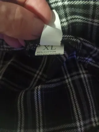 Falda de cuadros negra y blanca