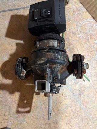 Bomba de agua Grundfos