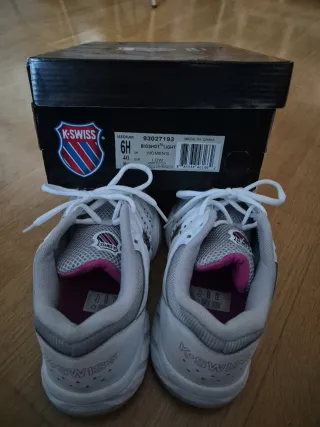 Zapatillas K-Swiss Blancas y Grises Padel Tennis