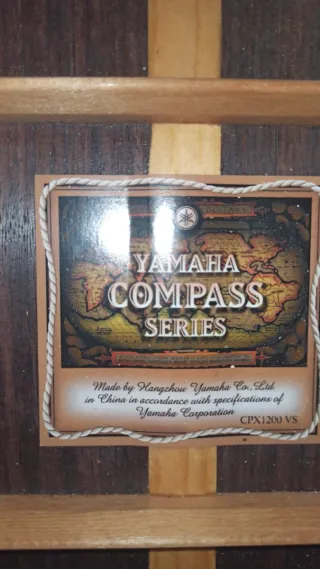 Guitarra Electroacústica Yamaha CPX 1200vs