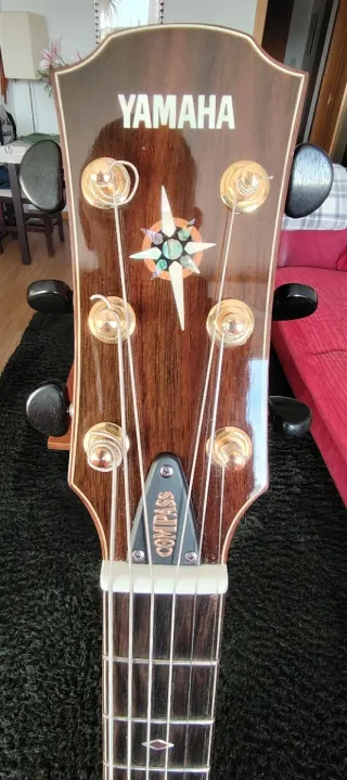 Guitarra Electroacústica Yamaha CPX 1200vs