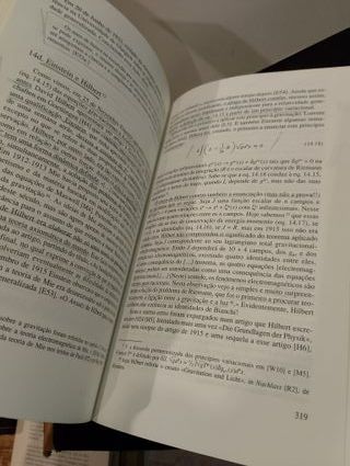 Vida e pensamento de Albert Einstein - Abraham Pai